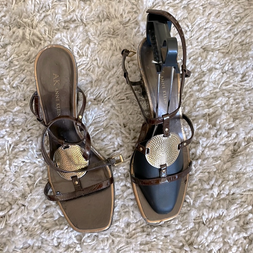 Anne Klein sandales